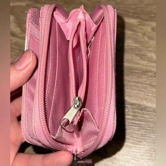Hello Kitty Pink Wallet - Picture 4 of 4